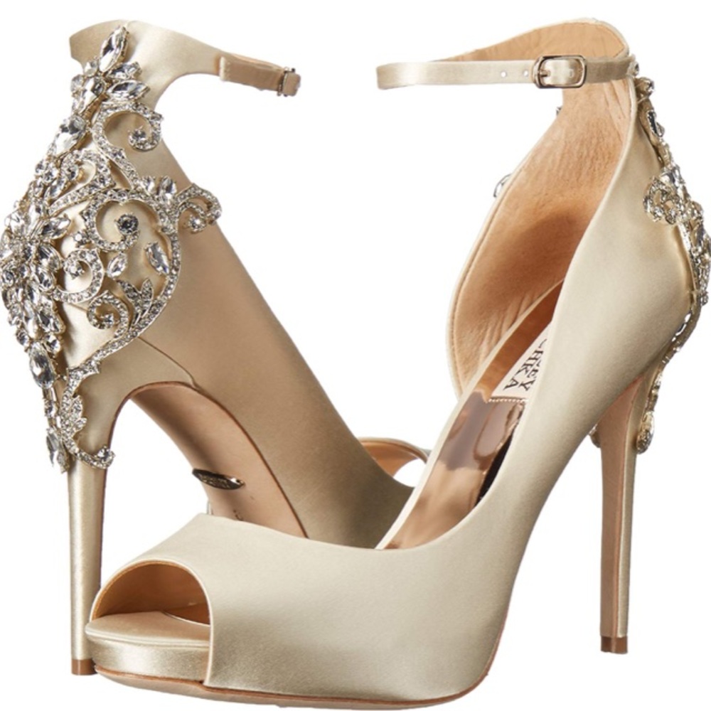 Badgley Mischka Karson Embellished Peeptoe size 8